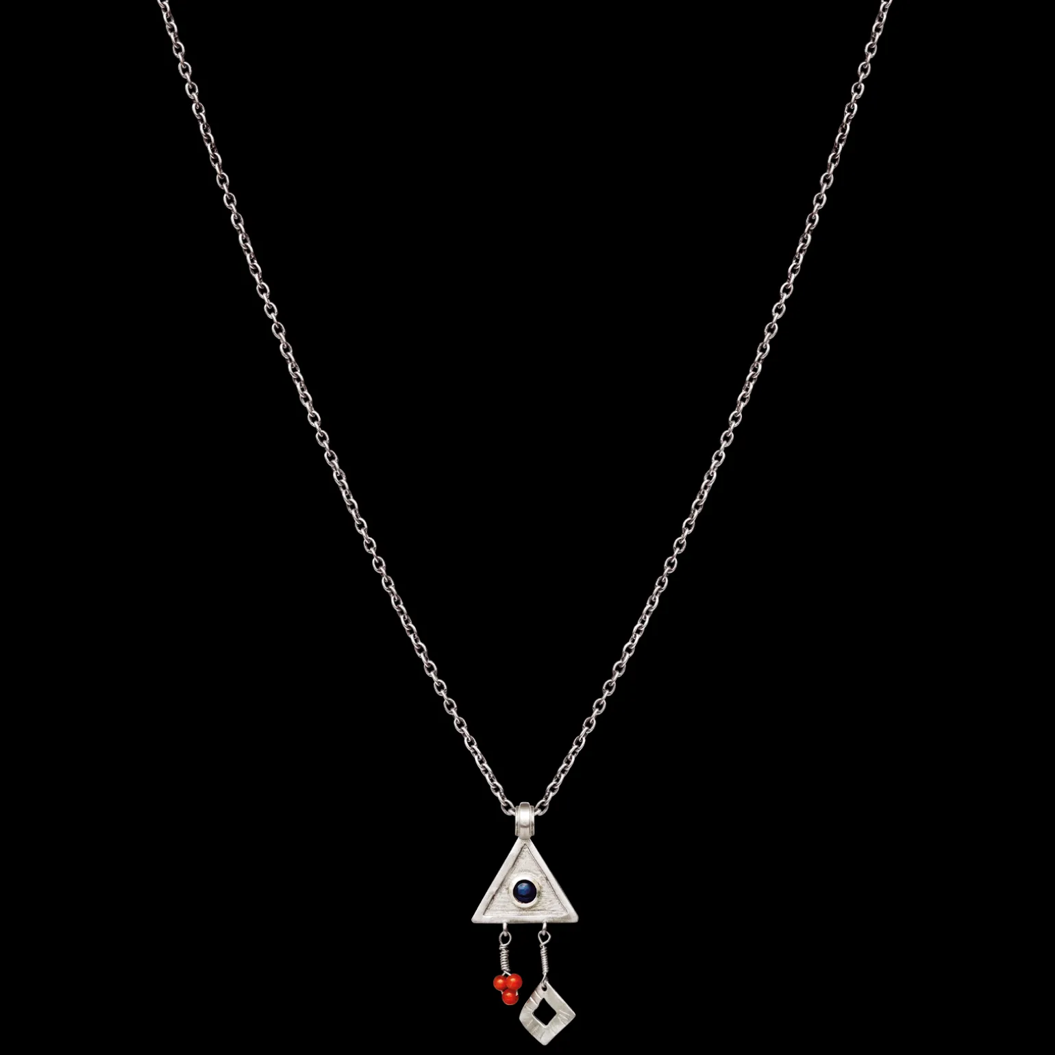 protect_me_necklace_1-1.webp Fashion Protect Me Necklace Halskjeder