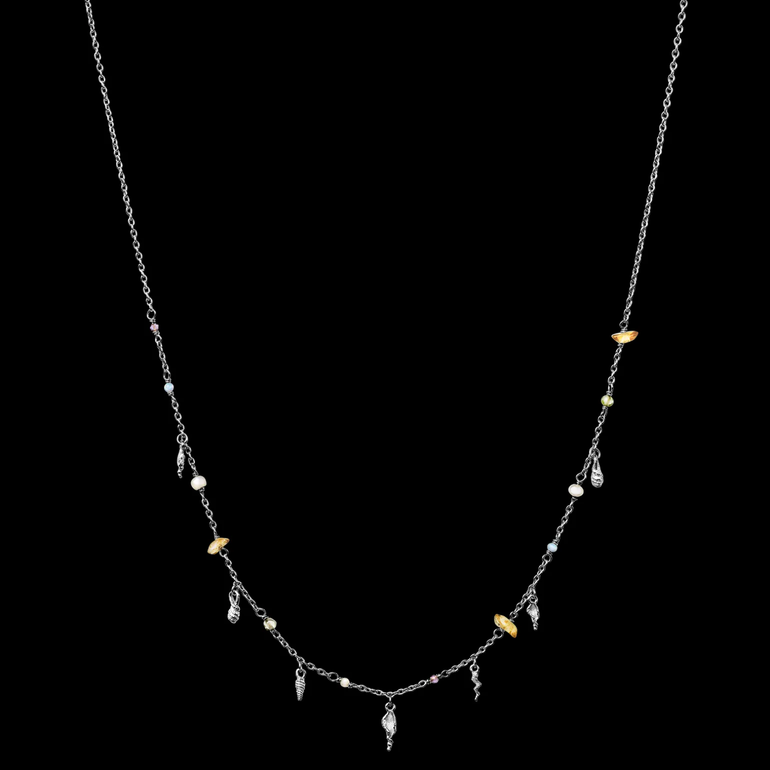 toutsi_necklace_1.webp Sale Toutsi Necklace Halskjeder